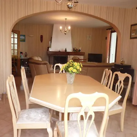 Grande Calme Avec Jardin A - Fr-1-555-71 Hébergement de vacances